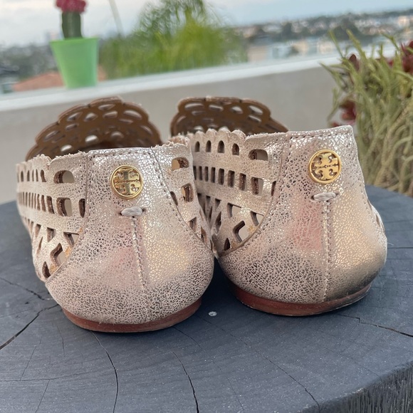 tory burch fiona laser cut smoking slippers in platinum - Picture 13 of 14